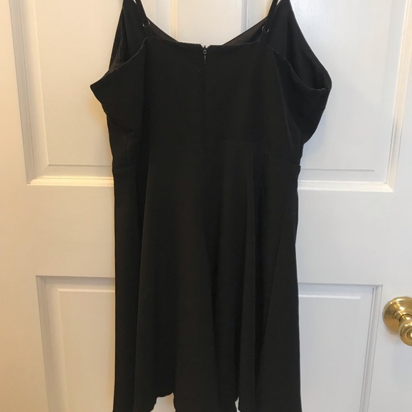 Black skater dress - Picture 2 of 6